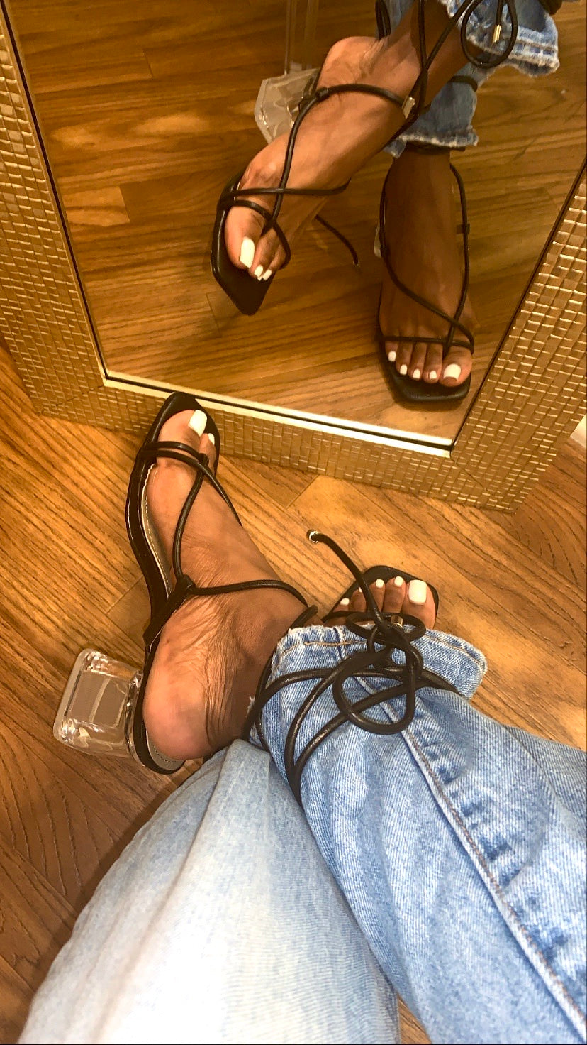 LORI (black) tie up sandals