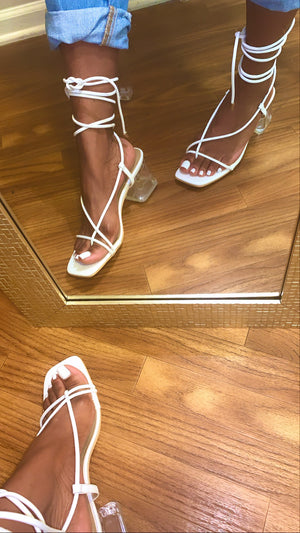 LORI (white) tie up sandals